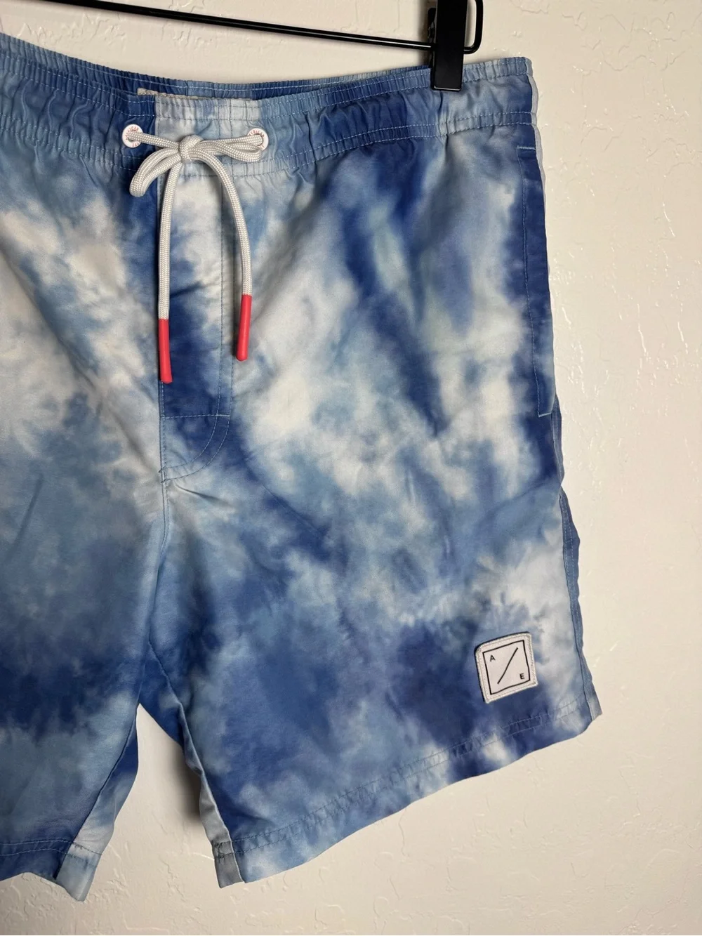 American Eagle Blue White Tie Dye Swim Trunks Mesh Lined Board Shorts